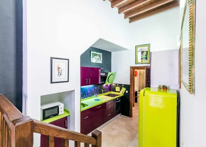 Cómodo Y Moderno Centro